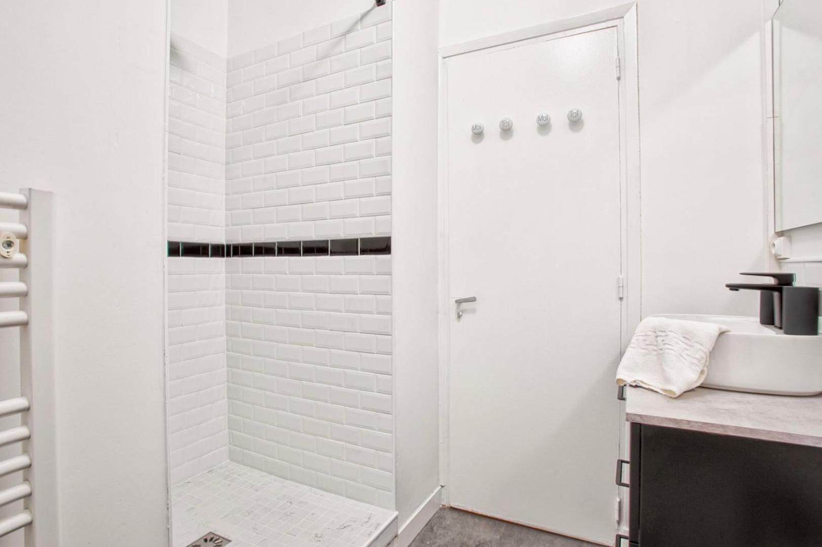 Casa Balta — Chic And Practical At Rives De L'orne *